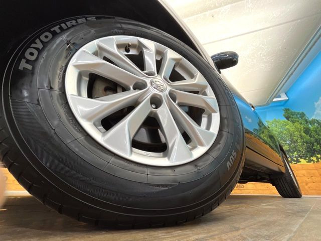 �y����17�C���`�A���~�z�C�[���z�O�ςɃ}�b�`���������A���~�z�C�[���𑕒����Ă���܂��B�e��ЊO�A���~�z�C�[����A�X�^�b�h���X�^�C�����戵�����Ă���܂��B���񂲑��k����������