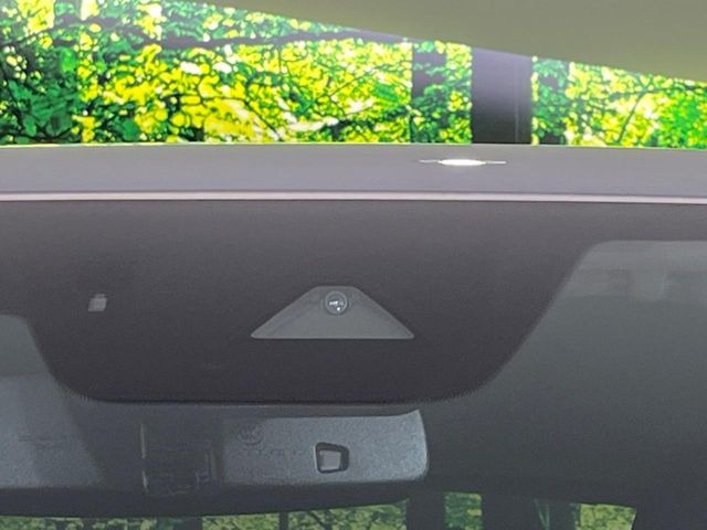 �y�X�}�[�g�V�e�B�u���[�L�T�|�[�g�z�ᑬ���s���ɑO���̎ԗ�����F�����A�Փ˂������Ȏ��͌x��ƃu���[�L�ŏՓˉ���Ɣ�Q�y�����A�V�X�g�B�����S�Ƀh���C�u�����y���݂��������܂��B