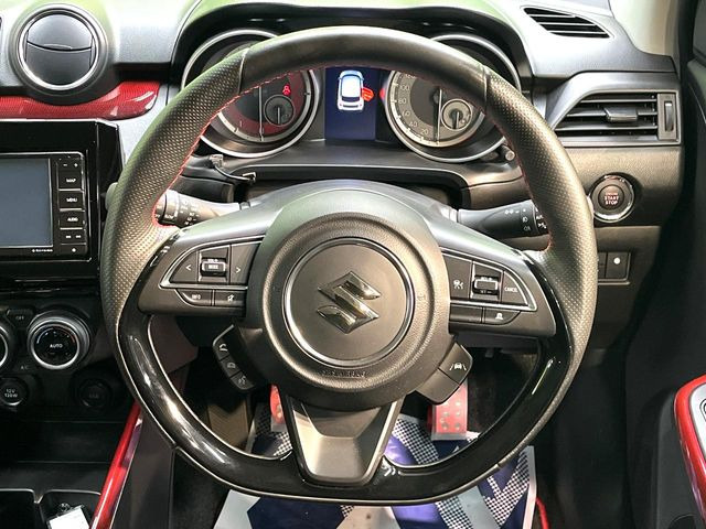 �y�����v�����X�e�A�����O�z�㎿�Ȋv���g�p���邱�ƂŁA��ɂ����������݂ƂĂ��^�]���₷���n���h���ł���