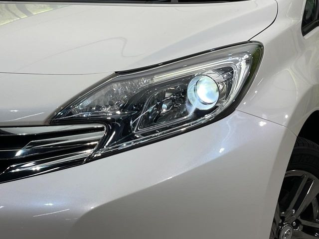 �yLED�w�b�h���C�g�z���V����ԑ��s�����ǍD�Ȏ��E���m�ۂ����S���ĉ^�]�ł��鍂�P�xLED�w�b�h���C�g�𑕔�!�_�����x�������A����d�͂��}�����Ă��܂��B