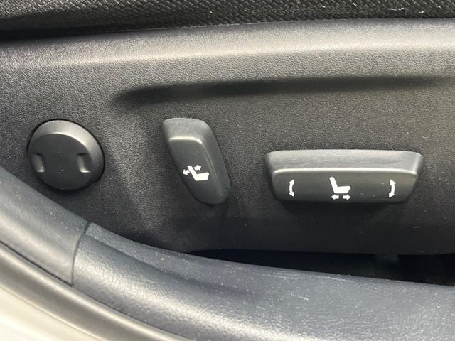 �y�p���[�V�[�g�z�X�C�b�`�ŃV�[�g�|�W�V�����̒��߂��\�ȃp���[�V�[�g�B���K�ȉ^�]�p���������ł��A�h���C�u����w���y���ݒ����܂��B