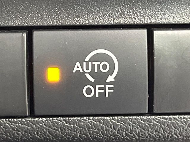 �y�A�C�h�����O�X�g�b�v�z�ԐM����a�؂Œ�Ԃ����ۂɃG���W�����~���A���ʂȔR���̏����}���܂��B�R��������ی�ɂȂ���@�\��G���W���̓u���[�L�𗣂��΍Ďn�����܂��B