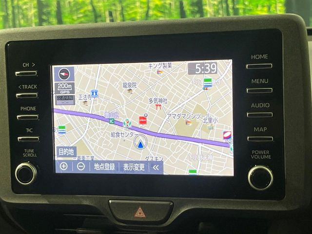 【ナビ機能付きディスプレイオーディオ】ナビ機能搭載の他、お持ちのスマートフォンと連携して、ナビやbluetoothでの音楽再生が可能です♪デザインはもちろん操作性も良好!