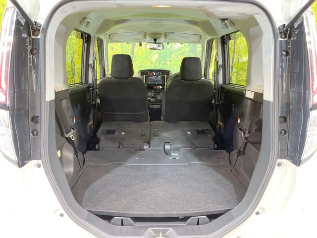 ���i�̂���������ʋ΁A���}���ɏ\���ȉ׎��X�y�[�X���m�ۂ��Ă���܂��B�Z�J���h�V�[�g��|���ƁA�傫�ȉו��̐ύڂ��\�ł���