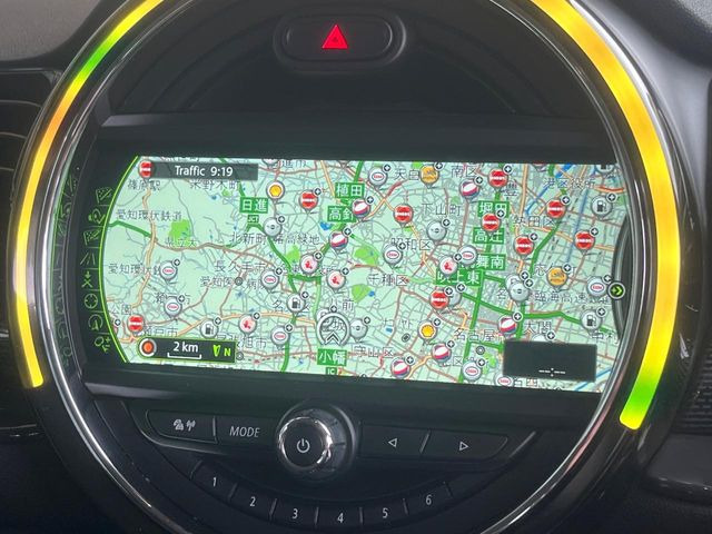 �������i�r:��̊��̂���i�r�́A����������ԓ������o���Ă���܂��BBluetooth�Đ��ȂǃI�[�f�B�I�@�\���[�����Ă���܂��̂ŁA�^�]�����y���߂܂���