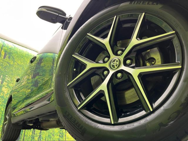 �y�O���[�h��p����18�C���`�A���~�z�C�[���z�f�U�C�����̍��������A���~�z�C�[���𑕒����Ă���܂��B�e��ЊO�A���~�z�C�[����A�X�^�b�h���X�^�C�����戵�����Ă���܂��B���񂲑��k����������