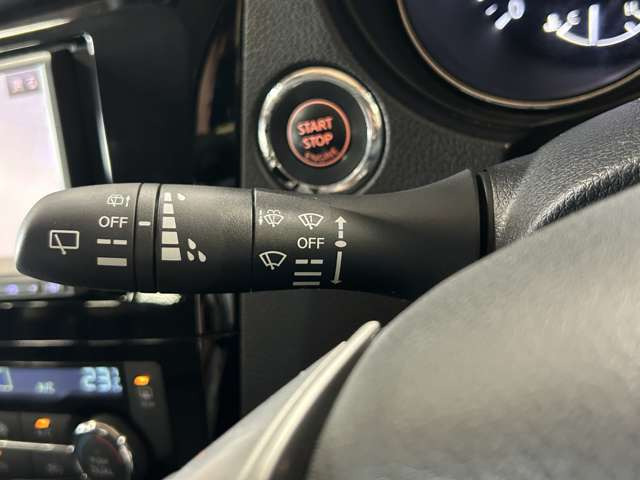 運転席周りに大きな傷、汚れ、へたりなどなく良質な状態です!