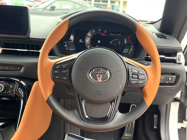 �y�����v�����X�e�A�����O�z�㎿�Ȋv���g�p���邱�ƂŁA��ɂ����������݂ƂĂ��^�]���₷���n���h���ł���