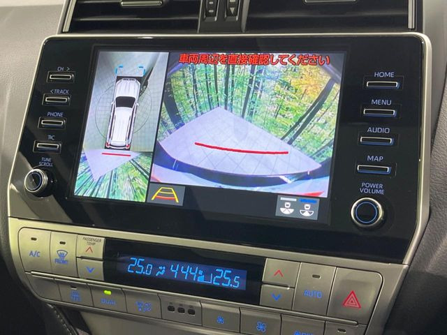 �y�p�m���~�b�N�r���[���j�^�[�z��p�̃J�����ɂ��A�ォ�猩���낵���悤�Ȏ��_��360�x�N���}�̎��͂��m�F���邱�Ƃ��ł��܂������p�������m�F���₷���A�����ꏊ�ł̐؂�Ԃ��⒓�Ԃ��X���[�Y�ɍs���܂��B