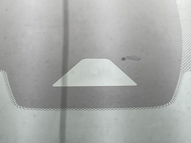 �y�C���e���W�F���g�G�}�[�W�F���V�[�u���[�L�z�t�����g�J�����őO���̎ԗ�����s�҂����m�B�Փ˂������Ȏ��͏Փ˔�Q�y���u���[�L���쓮�A�Փˉ�����T�|�[�g�B�����S�Ƀh���C�u�����y���݂��������܂��B