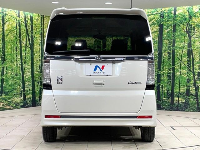 安心の最長10年・走行無制限保証(有償)をご用意。保証内容も充実はもちろん、無料点検&オイル交換や、年中無休の全国・24時間ロードサービスも付帯されておりますのでご安心下さい。