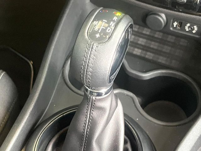 ��MT���[�h�t��AT:�ʏ�͎����ł����Ȃ���ϑ�(�M�A�`�F���W)���h���C�o�[�̑���ɂ���ĈӐ}�I�ɕς�����V�X�e���ł��B����w���i�̃h���C�u�����y���݂��������܂�!