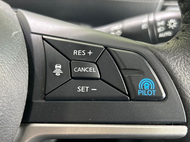 �y�v���p�C���b�g�z�������H�ł̒��������s���y��!!�a�؎��Ə��񑖍s�̃V�[���ŁA�A�N�Z���E�u���[�L�E�X�e�A�����O�������Ő��䂵�A�������^�]�̕��S���y�����Ă���܂���