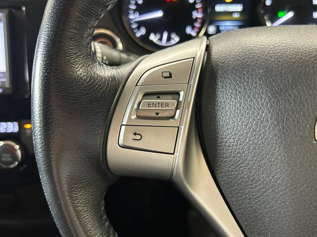 運転席周りに大きな傷、汚れ、へたりなどなく良質な状態です!