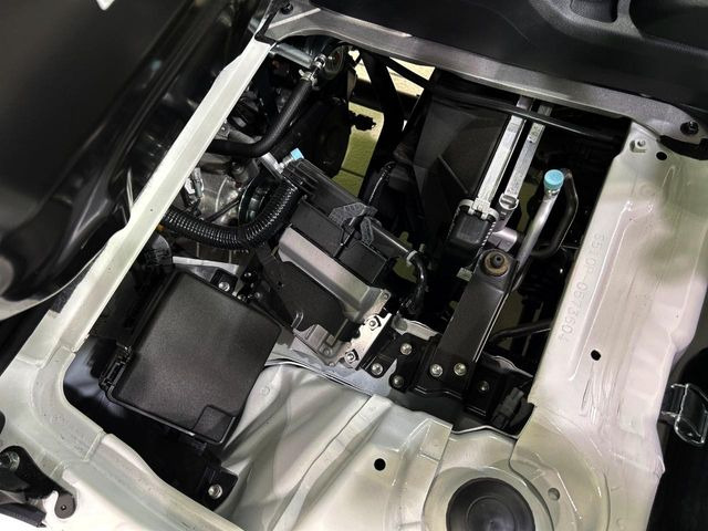 親切・丁寧な専門メカニックスタッフが応対!・車検・点検整備・事故等の修理などアフターサービスも安心。お車のカスタマイズもネクステージのサービススタッフまでご相談ください!