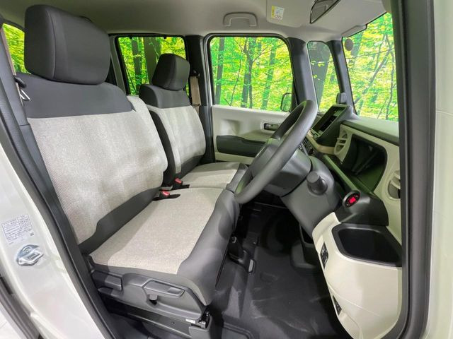 もちろん車内はキレイです♪よりクリーンな状態をキープしたいお客様には『ナノゾーンコート』がおすすめ!新型コロナウイルス対策や、除菌・消臭に効果を発揮し多くの方にご好評いただいております。