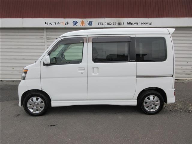 外装・内装の状態を詳しく知りたい方は直接ご来店をして現車確認をお願い致します。遠方の方でなかなか来店は難しい方という方はキズ・凹みの写真や車輌状態表をメールなどでご対応致します。