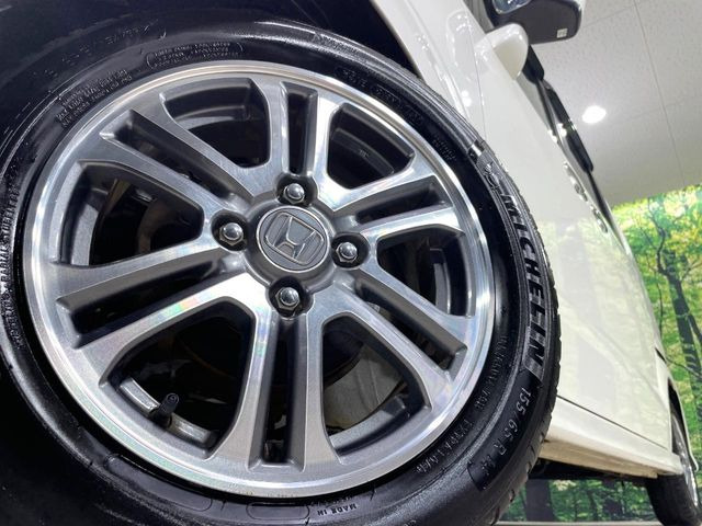 【純正14インチアルミホイール】外観にマッチした純正アルミホイールを装着しております。各種社外アルミホイールや、スタッドレスタイヤも取扱いしております。是非ご相談ください♪