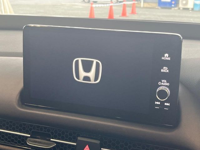 �y9�^ �z���_�R�l�N�g�f�B�X�v���C�z���F���̍������ʃf�B�X�v���C�Ńi�r�̎g�p��A�������̃X�}�[�g�t�H���ƘA�g����bluetooth�ł̉��y�Đ����\�ł���