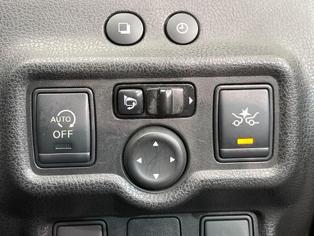 �y�G�}�[�W�F���V�[�u���[�L�z���s���ɑO���̎ԗ�����F�����A�Փ˂������Ȏ��͌x��ƃu���[�L�ŏՓˉ���Ɣ�Q�y�����A�V�X�g�B�����S�Ƀh���C�u�����y���݂��������܂��B