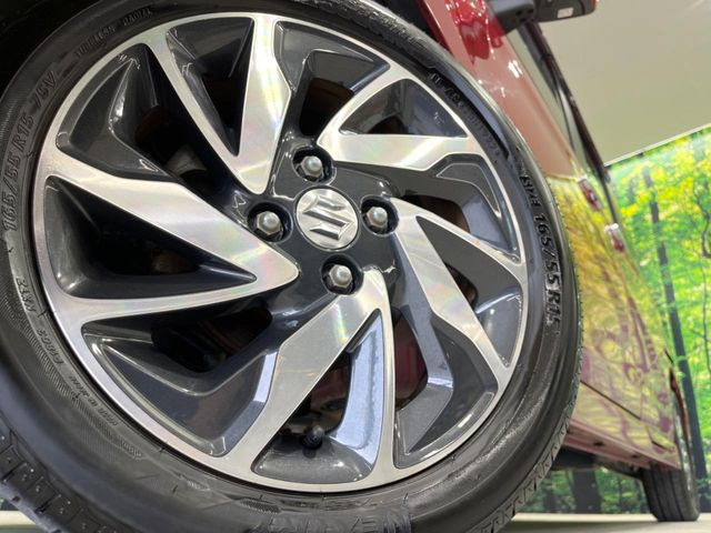 �y����15�C���`�A���~�z�C�[���z�O�ςɃ}�b�`���������A���~�z�C�[���𑕒����Ă���܂��B�e��ЊO�A���~�z�C�[����A�X�^�b�h���X�^�C�����戵�����Ă���܂��B���񂲑��k����������