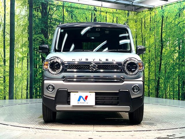 弊社では、全車『修復歴なし』のお車のみ取り扱っております。専任バイヤーによる厳選した仕入れの後、入庫後の車両チェックを行い、ネクステージが認定した高品質な中古車をご提供しております。