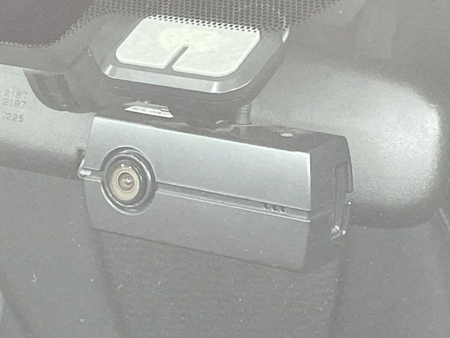 【ドライブレコーダー】安心・安全なカーライフに必須のドライブレコーダーを装備!走行中はもちろん、あおり運転や事故に遭遇した際の状況も映像で記録し、万一のリスクに備えます。