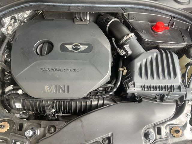 �����X�ł́A�e���[�J�[�̐�p�f�f�e�X�^�[�𓱓��B���Ǝ��i�����e�N�j�J���X�^�b�t���풓���Ă���܂��̂ŁA������̍ۂɂ����S���Ă����p���������܂��B