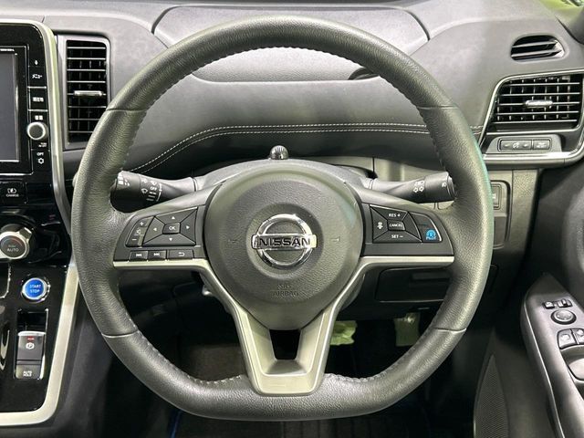 �y�����v�����X�e�A�����O�z�㎿�Ȋv���g�p���邱�ƂŁA��ɂ����������݂ƂĂ��^�]���₷���n���h���ł���