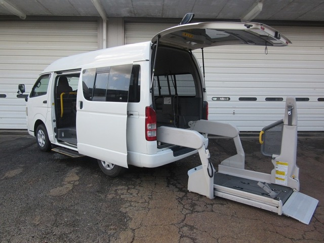 ハイエースバン