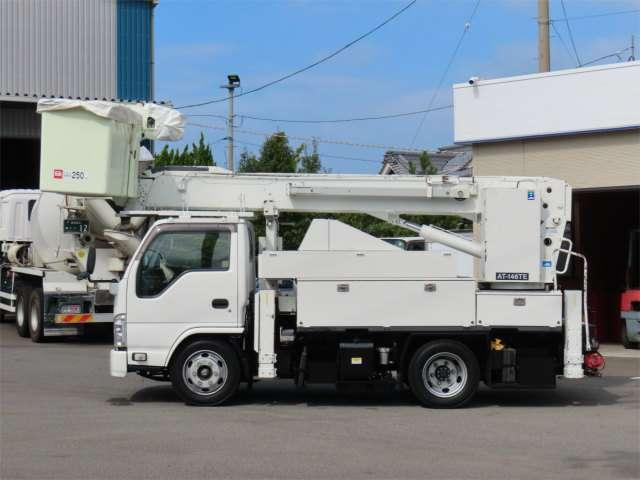 エルフ高所作業車