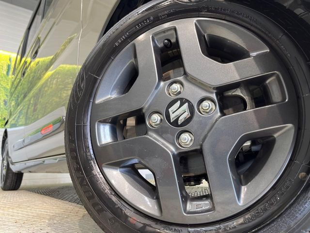 �y����14�C���`�A���~�z�C�[���z�O�ςɃ}�b�`���������A���~�z�C�[���𑕒����Ă���܂��B�e��ЊO�A���~�z�C�[����A�X�^�b�h���X�^�C�����戵�����Ă���܂��B���񂲑��k����������