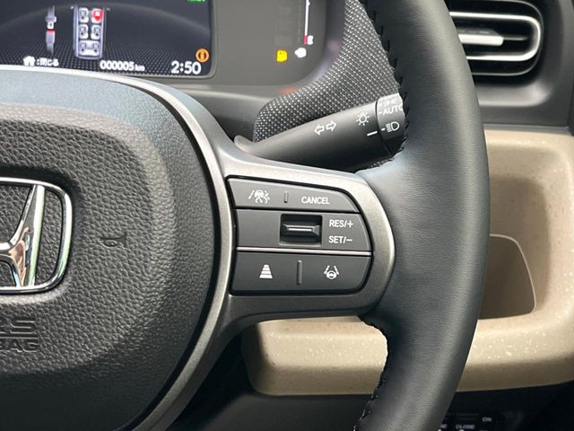 【アダプティブクルーズコントロール】高速道路での長距離走行が楽に!!自動で速度を保つクルーズコントロールが、衝突軽減システムと連携し、前方の車両を感知して車間を保つように速度調節してくれます!!