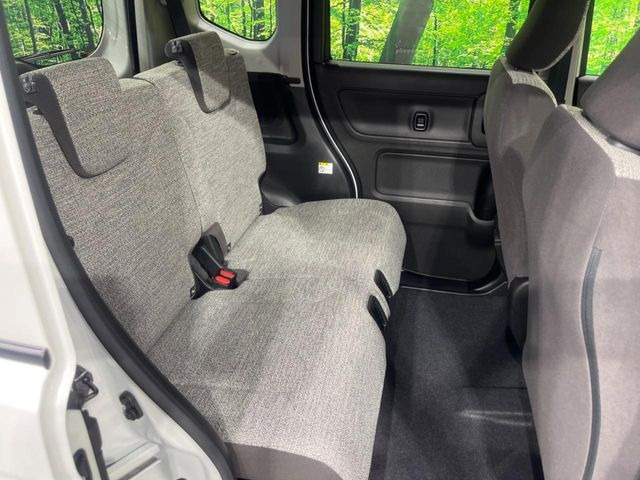 ���i���ȃI���W�i���t���A�}�b�g���I�v�V�����ɂĂ��p�ӂ��Ă���܂��B���D���ȃf�U�C����J���[�����Ԃɍ��킹�đI��ł����������Ƃ��ł��܂���