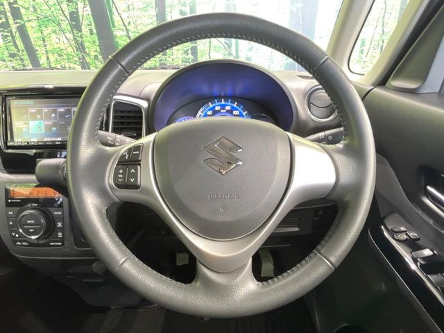 �y�����v�����X�e�A�����O�z�㎿�Ȋv���g�p���邱�ƂŁA��ɂ����������݂ƂĂ��^�]���₷���n���h���ł���