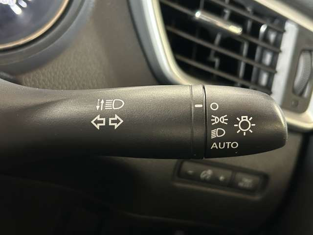 運転席周りに大きな傷、汚れ、へたりなどなく良質な状態です!