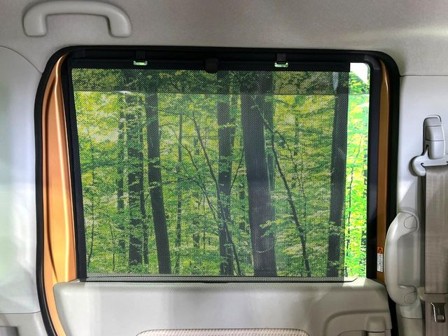 �y���[���V�F�[�h�z��������ԊO����̌���ῂ����Ƃ��ɃT�b�ƈ����o���Ďg����A���[���i�[�^�C�v�̃T���V�F�[�h�𑕔��B��Ȃɏ�������q�l���E�g�E�g�����������ȂǁA���Ђ����p����������