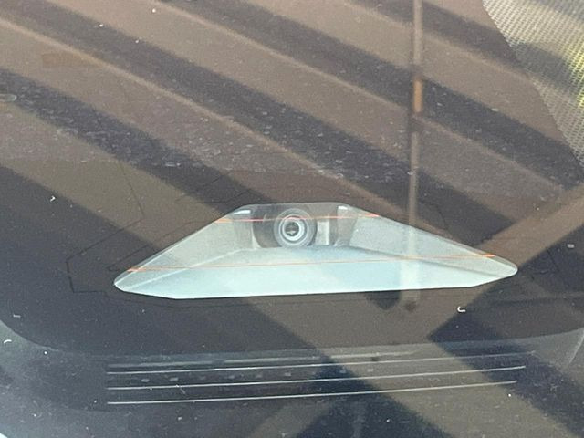 �y�g���^�Z�[�t�e�B�Z���X�z���s���ɑO���̎ԗ�����F�����A�Փ˂������Ȏ��͌x��ƃu���[�L�ŏՓˉ���Ɣ�Q�y�����A�V�X�g�B�����S�Ƀh���C�u�����y���݂��������܂��B