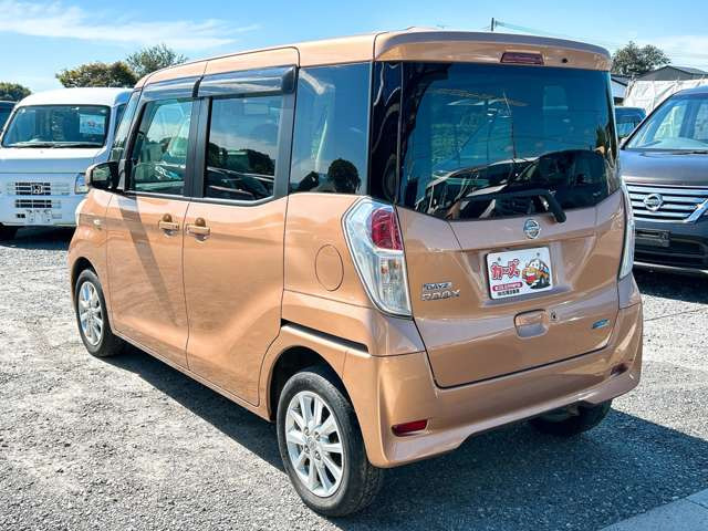 当店では軽自動車から普通車まで幅広くオールメーカーの車種・色・グレードを豊富に揃えております。