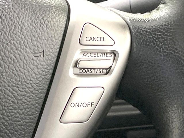 �y�N���[�Y�R���g���[���z�������H�����N���N���s�B�A�N�Z���𗣂��Ă���葬�x�ő��s���ł��A�������^�]���̕��S���y��!�����E�������ȒP�ȃX�C�b�`����Œ����ł��܂��B