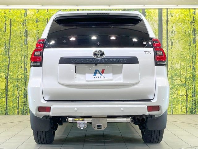 安心の最長10年・走行無制限保証(有償)をご用意。保証内容も充実はもちろん、無料点検&オイル交換や、年中無休の全国・24時間ロードサービスも付帯されておりますのでご安心下さい。