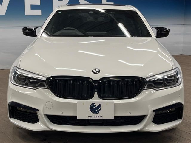 ●ご覧の通り綺麗な状態を維持しているお車ですが、小さなキズの状況や他の箇所のお写真もお送りできます。ご遠方の方でも安心してご検討いただける様、お客様のご希望に応じて出来る限りご対応させていただきます。