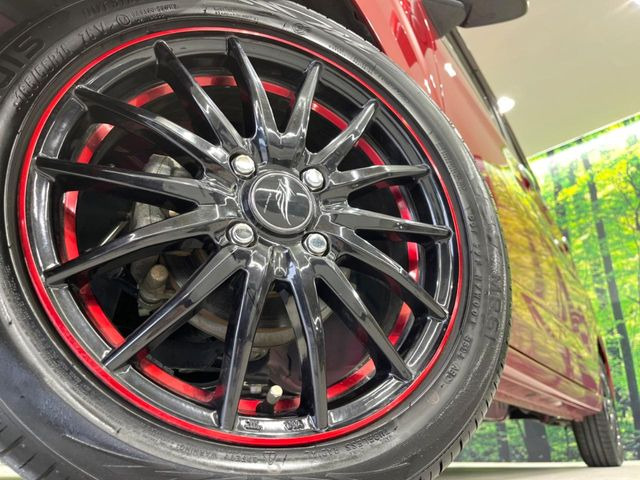 �y15�C���`�A���~�z�C�[���z�O�ςɃ}�b�`�����A���~�z�C�[���𑕒����Ă���܂��B�e��A���~�z�C�[����A�X�^�b�h���X�^�C�����戵�����Ă���܂��B���񂲑��k����������