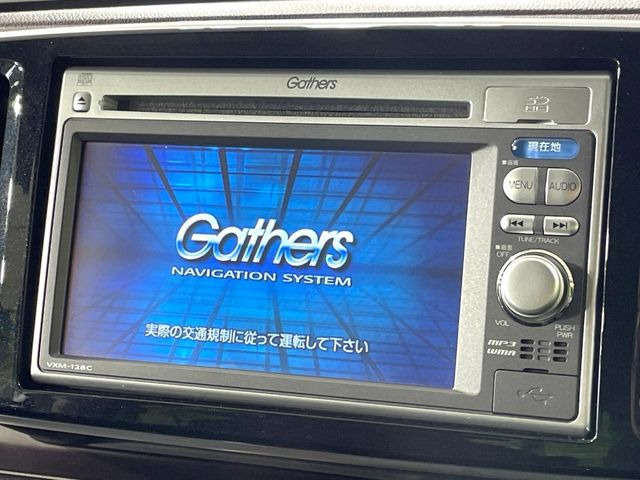 �y�����i�r�z�l�C�̏����i�r�𑕔����Ă���܂��B�i�r�̎g���₷���͂������A�I�[�f�B�I�@�\���[��!�L�����v�◷�s�͂������A�ʋ΂┃�����ȂǕ��i�̃h���C�u���y�����Ȃ�͂���