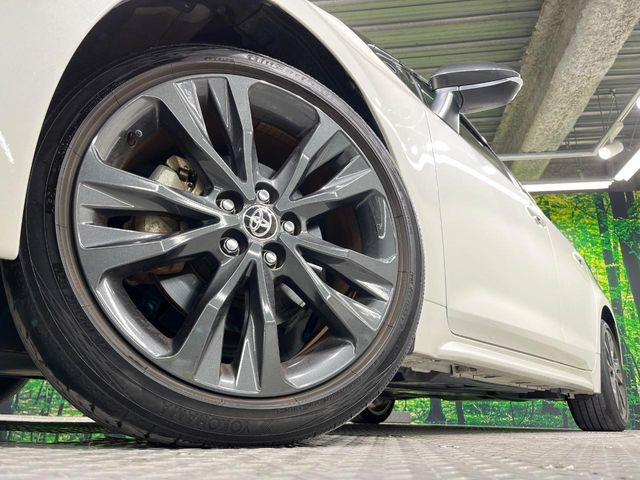 �y����17�C���`�A���~�z�C�[���z�O�ςɃ}�b�`���������A���~�z�C�[���𑕒����Ă���܂��B�e��ЊO�A���~�z�C�[����A�X�^�b�h���X�^�C�����戵�����Ă���܂��B���񂲑��k����������