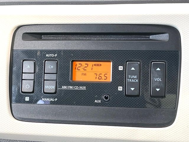 お好きな音楽を車内でお楽しみいただけます♪スピーカー交換・ウーハー追加などの音質向上や、最新ナビ・後席モニター等の取り付けも是非ご相談ください!