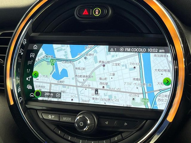 �������i�r:��̊��̂���i�r�́A����������ԓ������o���Ă���܂��B�I�[�f�B�I�@�\���[�����Ă���܂��̂ŁA�^�]�����y���߂܂���