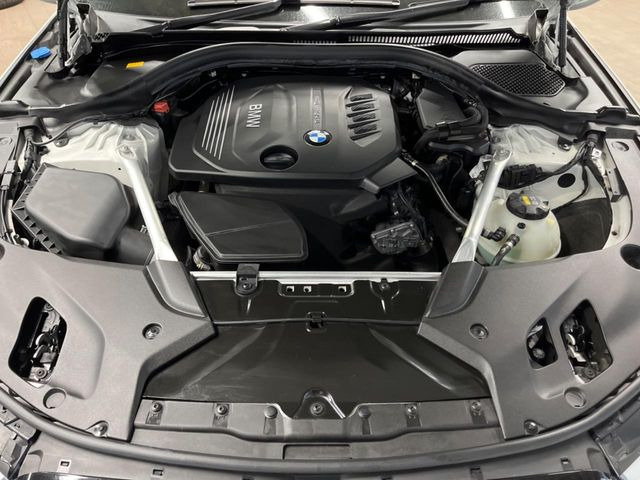 ●当店では、各メーカーの専用診断テスターを導入。国家資格を持つテクニカルスタッフも常駐しておりますので、万が一の際にも安心してご利用いただけます。