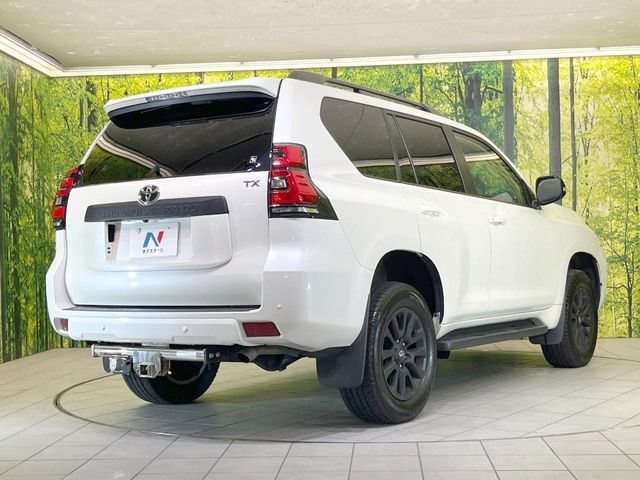 ☆全国のネクステージからお取り寄せが可能※!遠方の店舗に展示してあるクルマが気になる場合も、最寄りの店舗でご覧いただくことが可能です!是非私たちに要望をお聞かせください!※別途費用