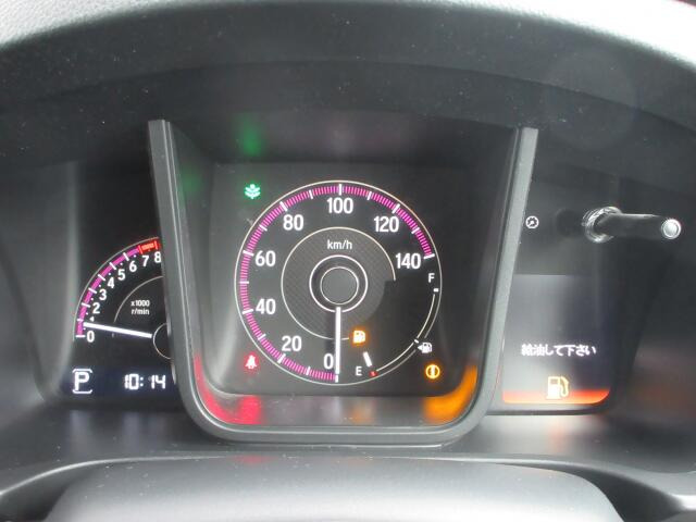 �V���v���Ō��₷���f�U�C���̃��[�^�[�p�l���ł��B�Ԃ̏�񂪕\�������厖�ȏꏊ�����炱�����₷������؂ł��ˁB